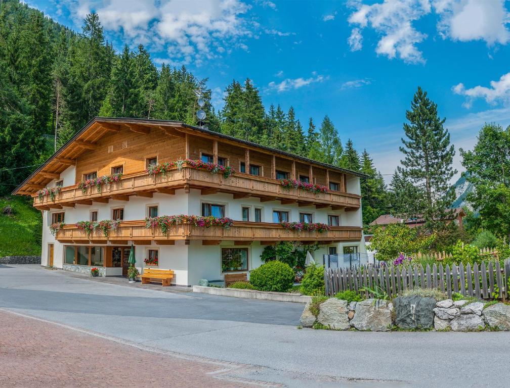 Pension Pichler Leutasch Exterior foto